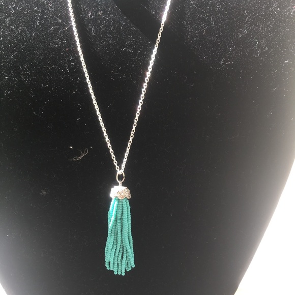 Peabeads signature 3-layer necklace - Picture 7 of 8